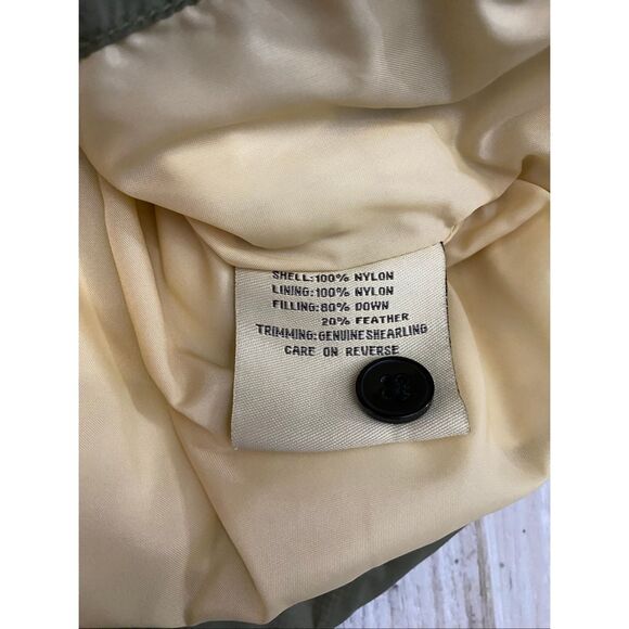 UGG Australia Army Green Puffer Down Vest Womens Sz L - Picture 10 of 11